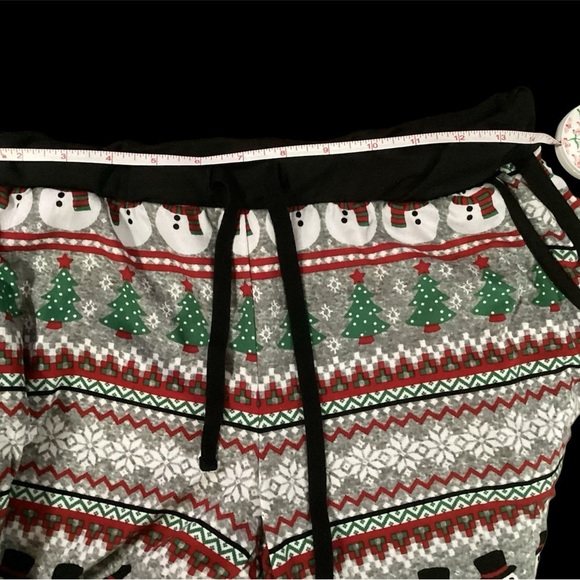 WOMENS NO BOUNDARIES CHRISTMAS PAJAMA BOTTOMS SIZE M & L GENTLY WORN - Picture 4 of 7